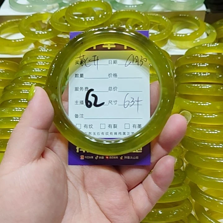 拒***开岫玉未镶嵌手镯岫玉未镶嵌手镯岫玉