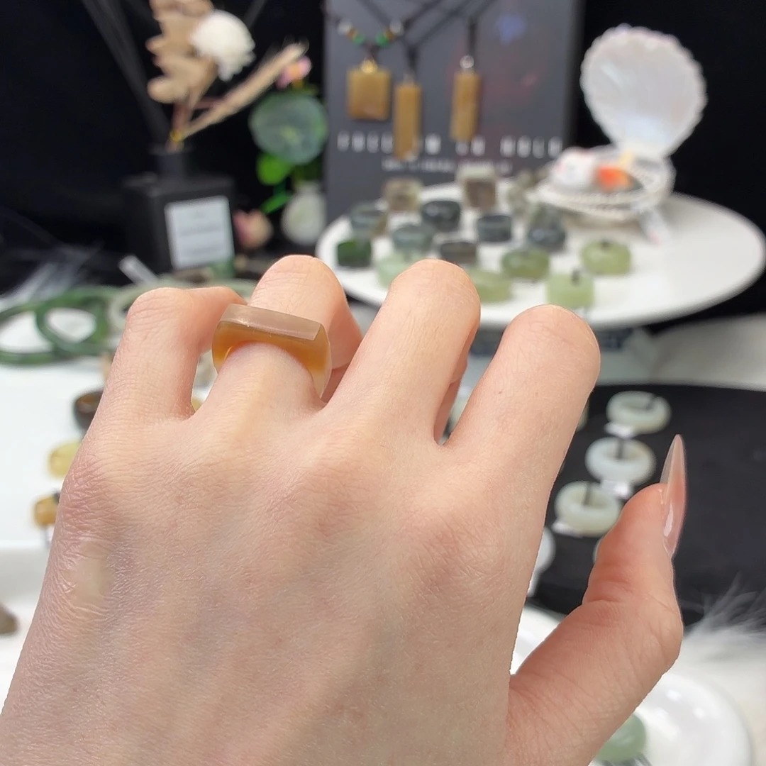 和田玉（糖玉）未镶嵌戒指j67一口糖马鞍16.2