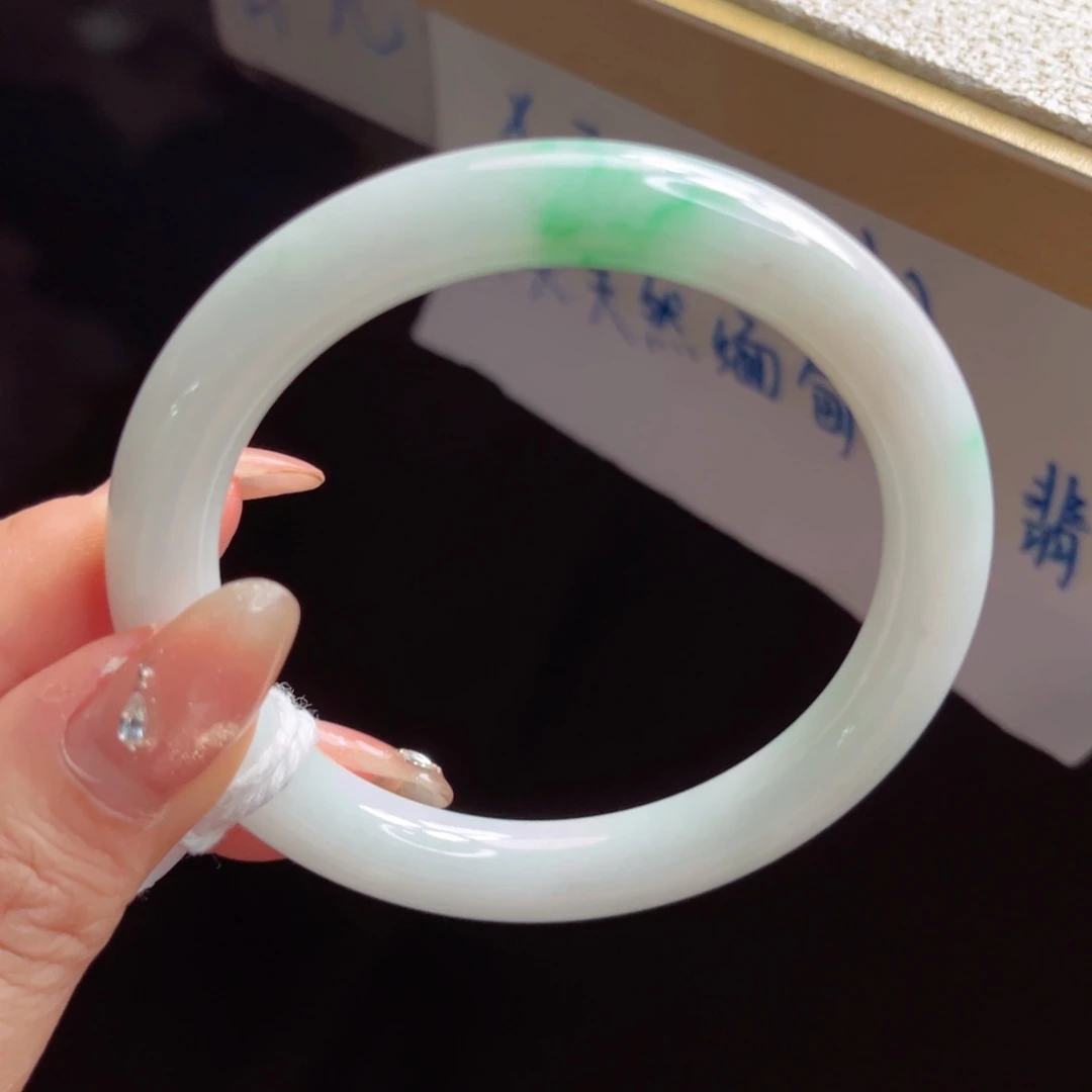 翡翠未镶嵌手镯手镯