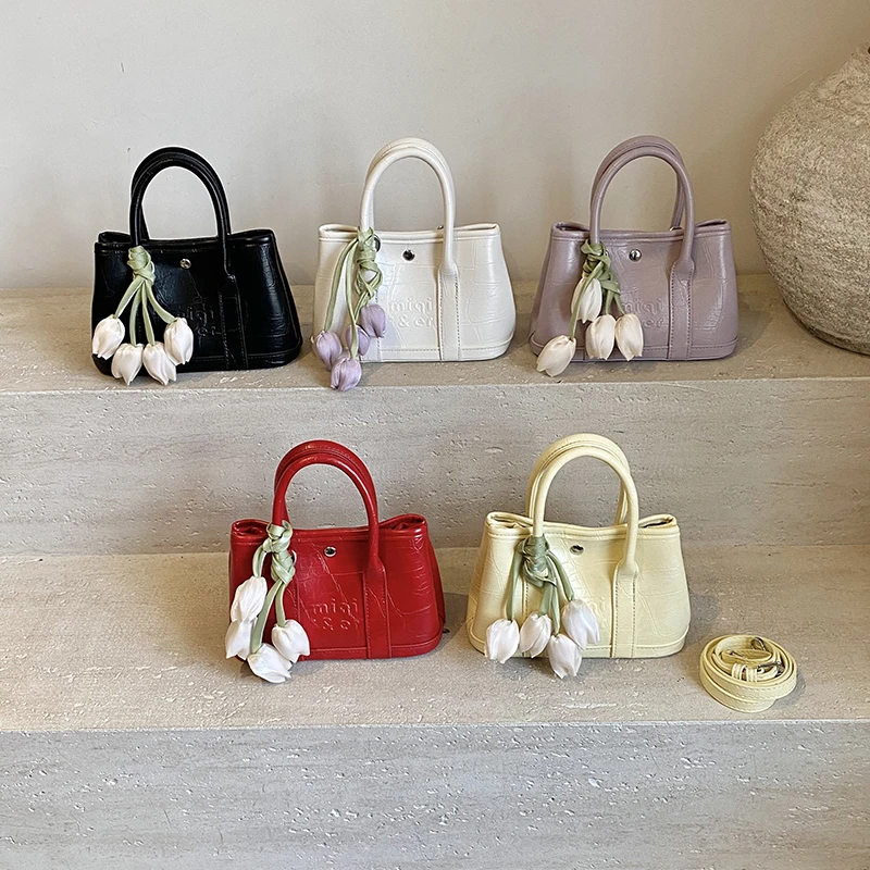 【明星花季】2025夏季小众高级感上班通勤百搭手提小方包斜挎包