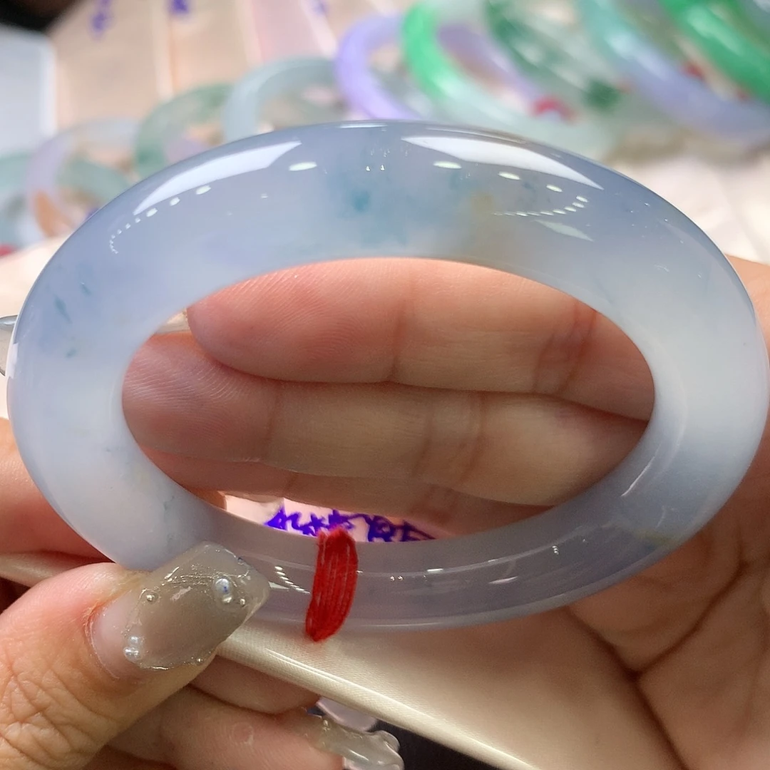 翡翠未镶嵌手镯52.3圆条