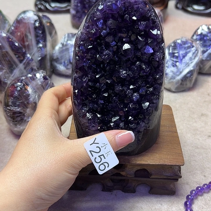 大型摆件（非配饰）未镶嵌水晶摆件