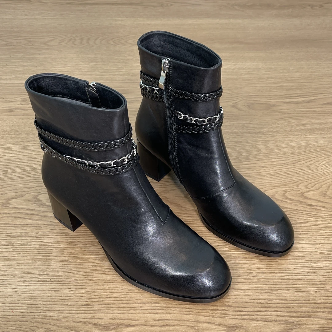 6cm 短筒靴链条设计法式粗跟链条编织时装短靴女舒适秋冬时尚短靴