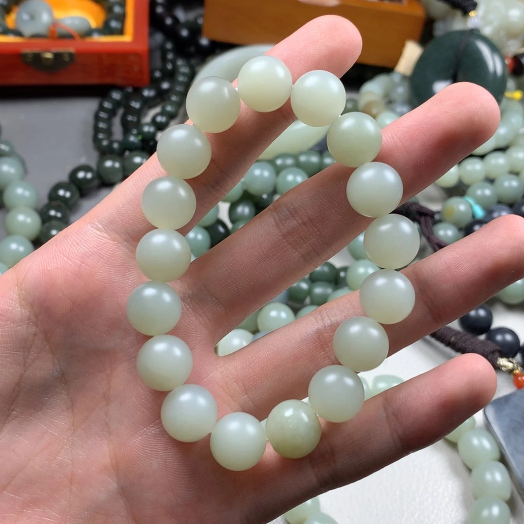 手串未镶嵌和田玉尘*