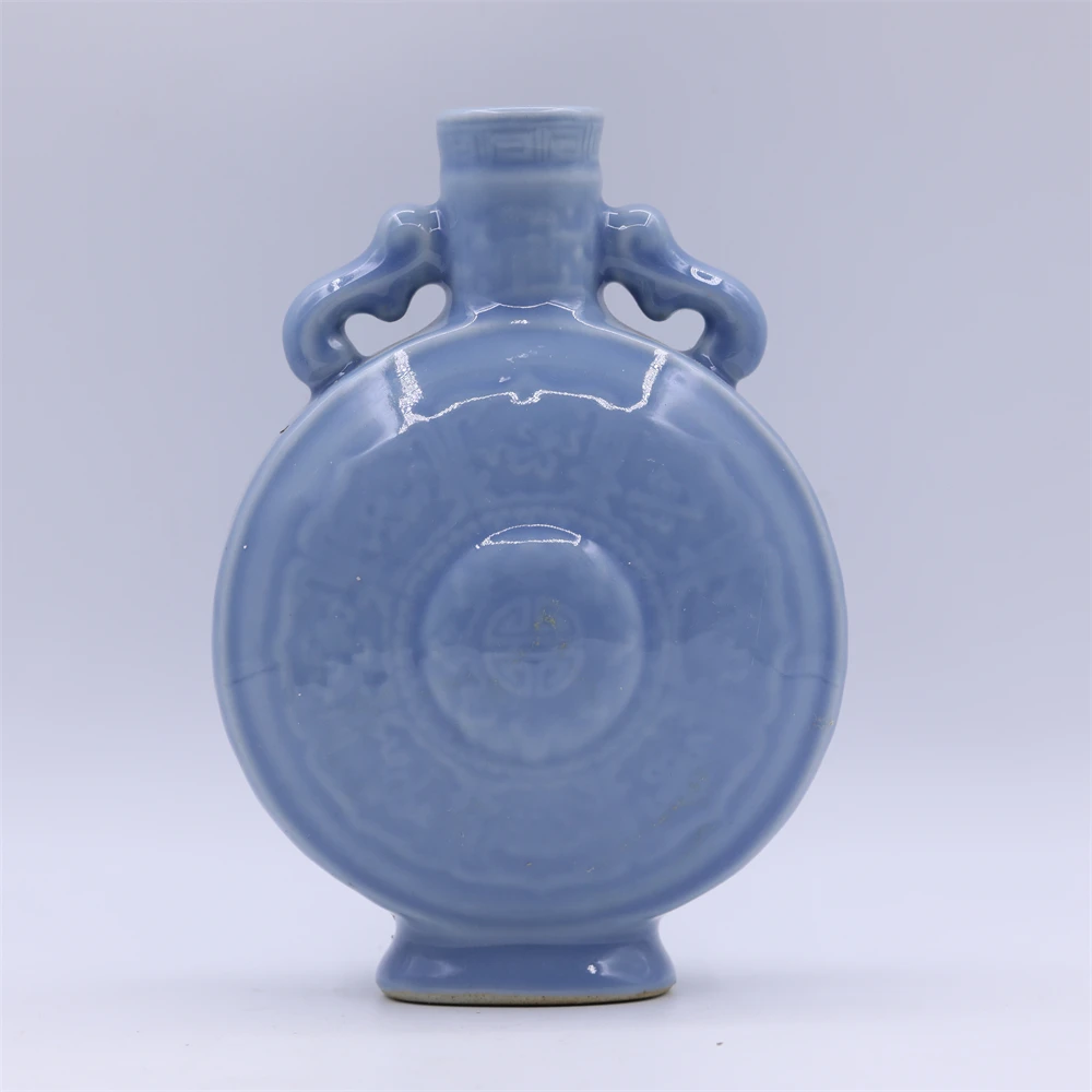 古陶瓷/天青釉雕瓷抱月瓶LOT4771