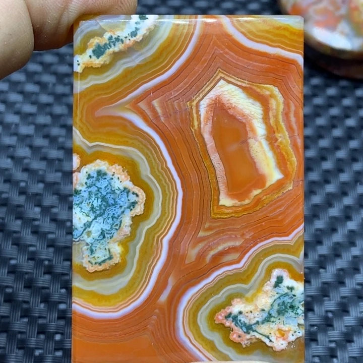 玛瑙/玉髓颈饰未镶嵌留**线