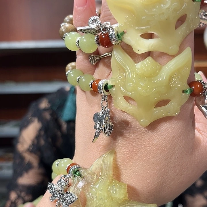 颈饰未镶嵌和田玉（糖玉）