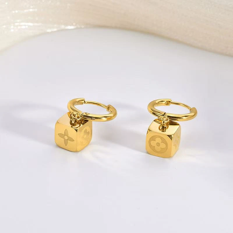 钛钢耳饰 时尚方块耳扣高级感方糖耳坠037