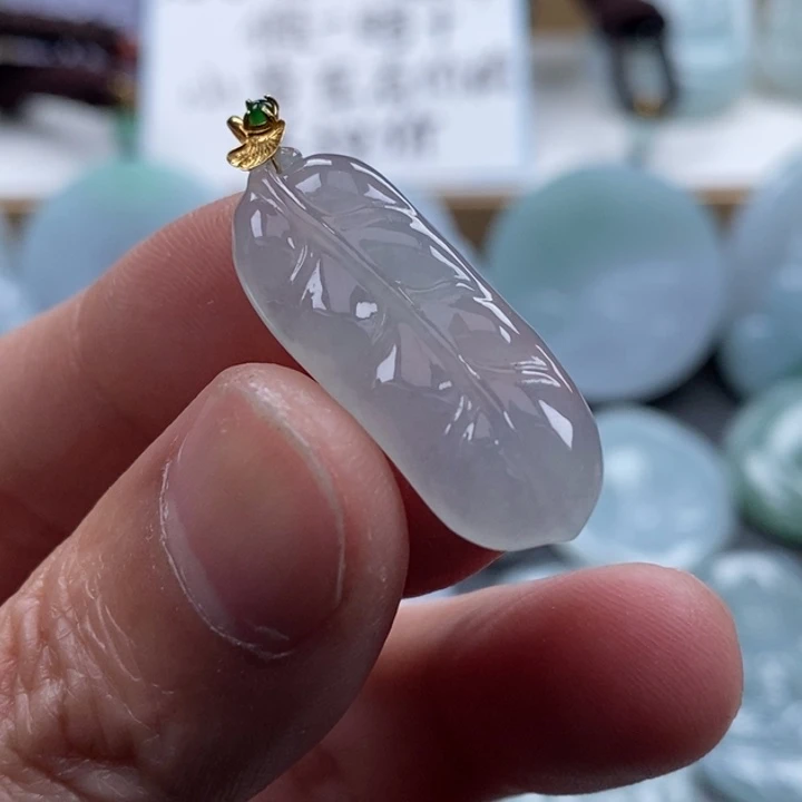 翡翠颈饰18K金镶嵌翡翠