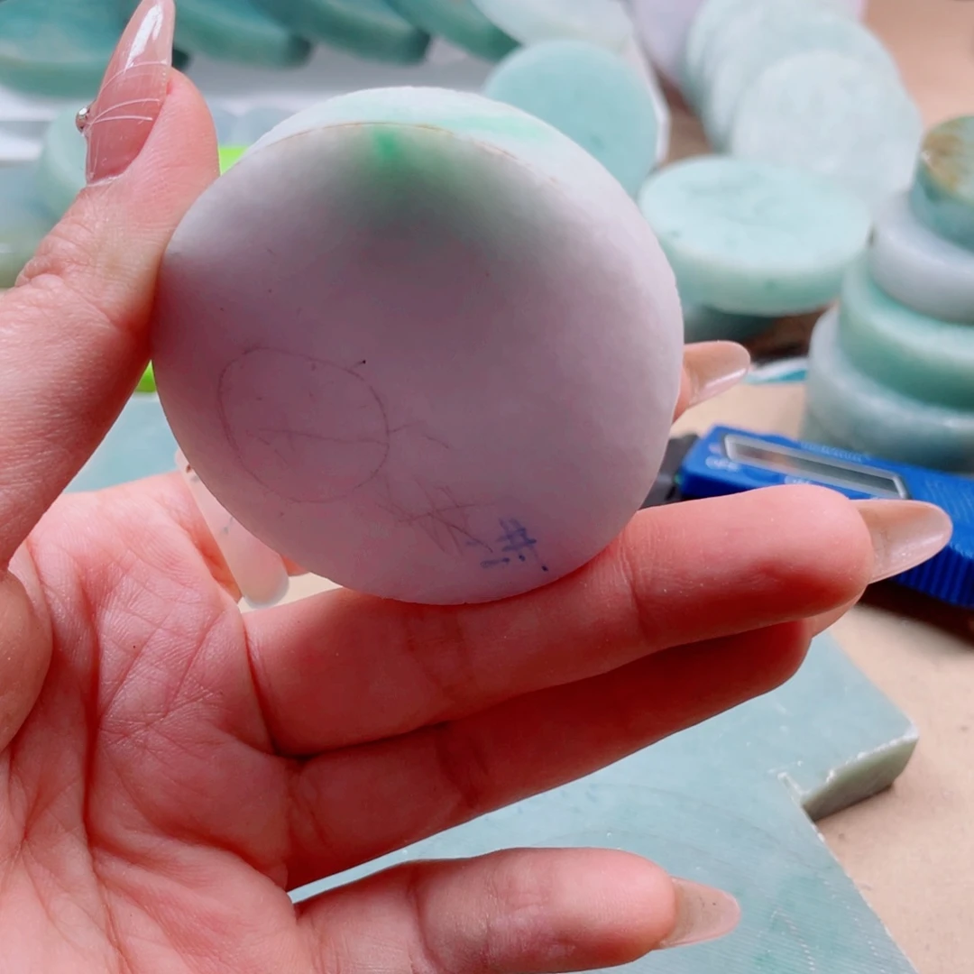 翡翠未镶嵌颈饰897……