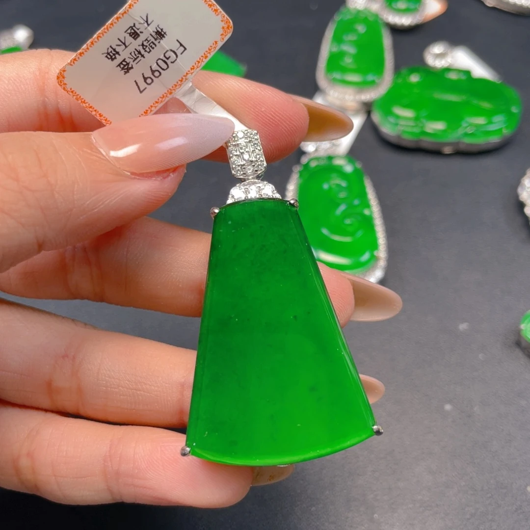 【闪购商品】颈饰银S925镶嵌翡翠正*翡翠