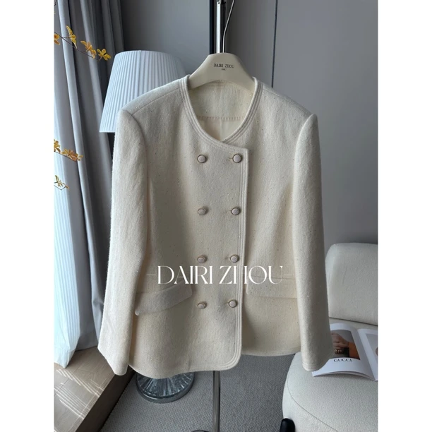 DAIRI  ZHOU▪️命运开的玩笑  48.3%绵羊毛51.7%棉双排扣外套圆领