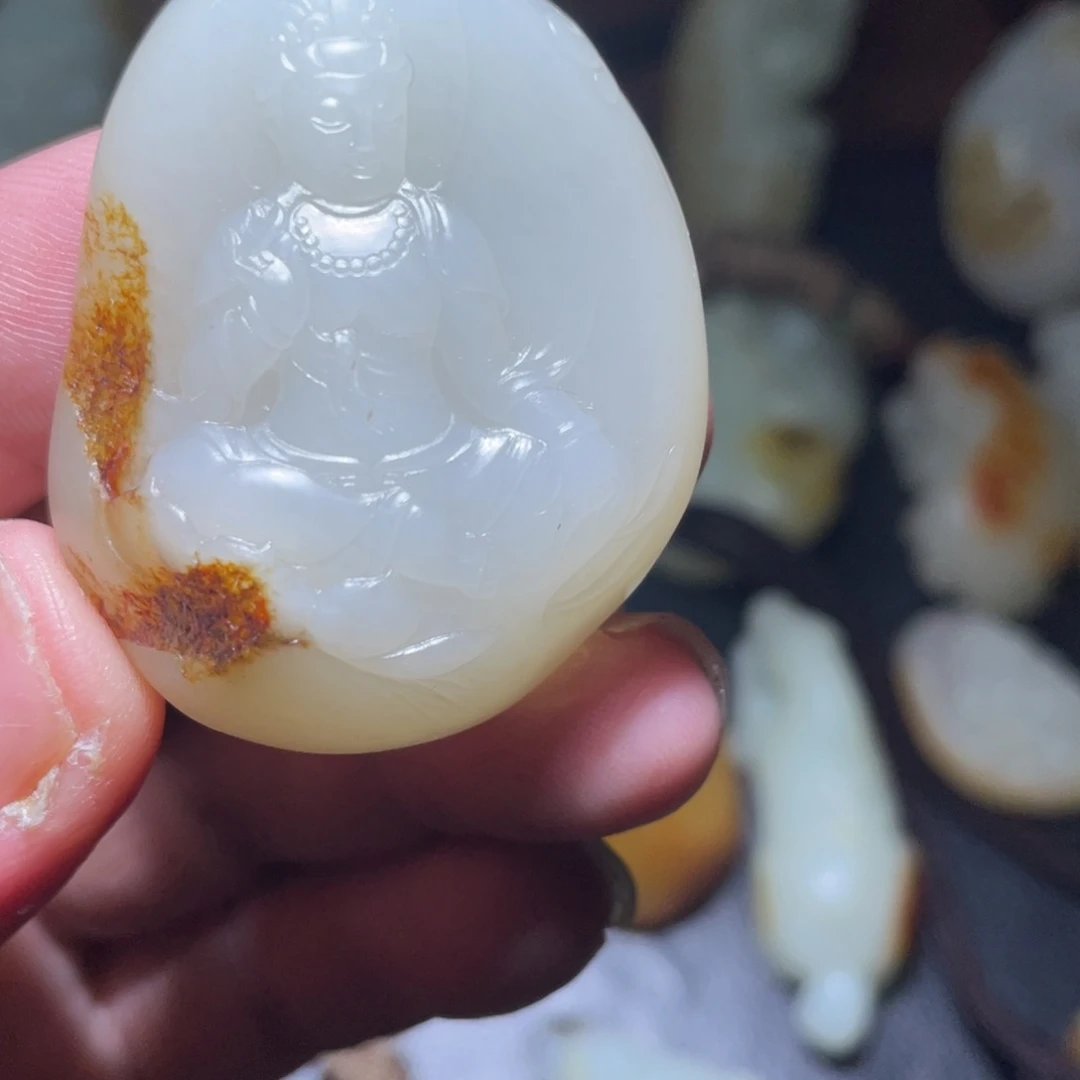 和田玉（糖玉）未镶嵌颈饰玉**缘