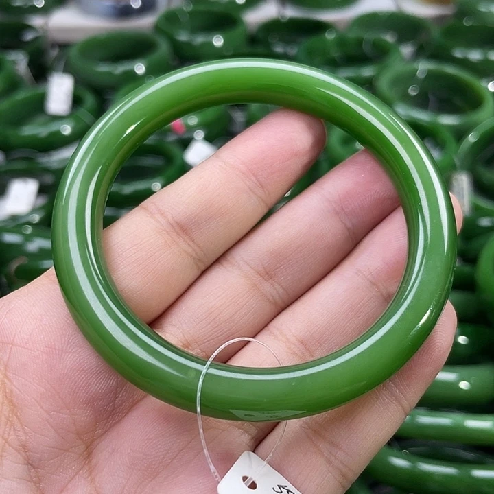 未镶嵌手镯和田玉（碧玉）