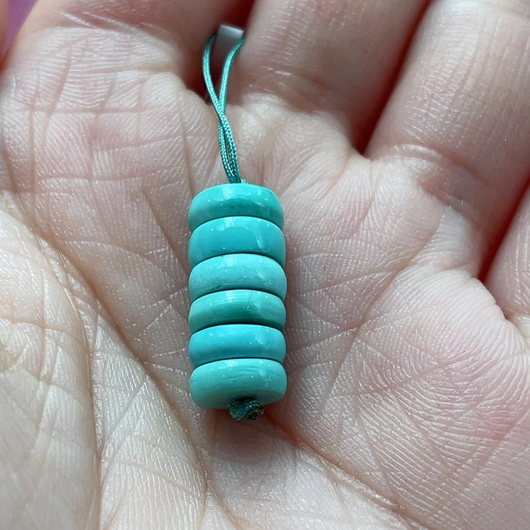 绿松石颈饰未镶嵌