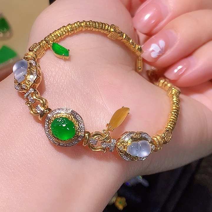 翡翠18K金镶嵌手链手链