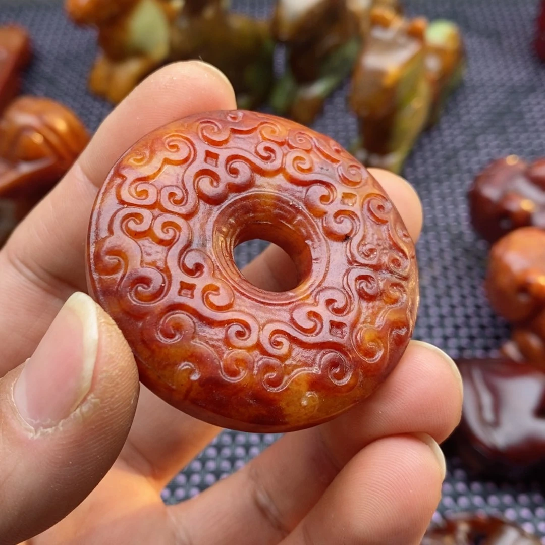 蛇纹石玉颈饰未镶嵌