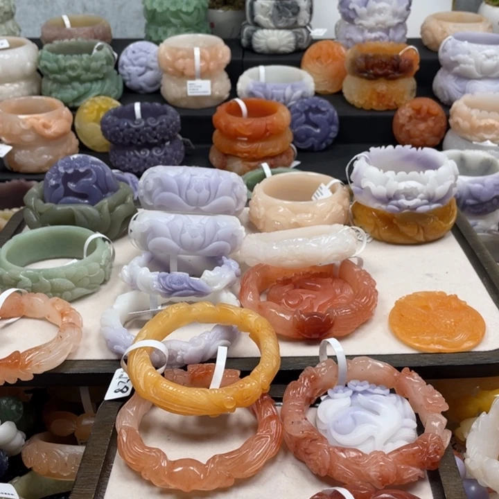 石英质玉未镶嵌手镯