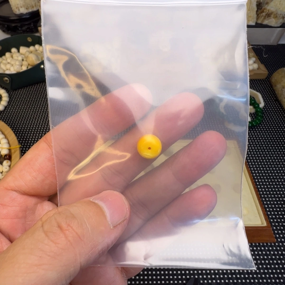 树脂制品特价处理瑕疵珠子