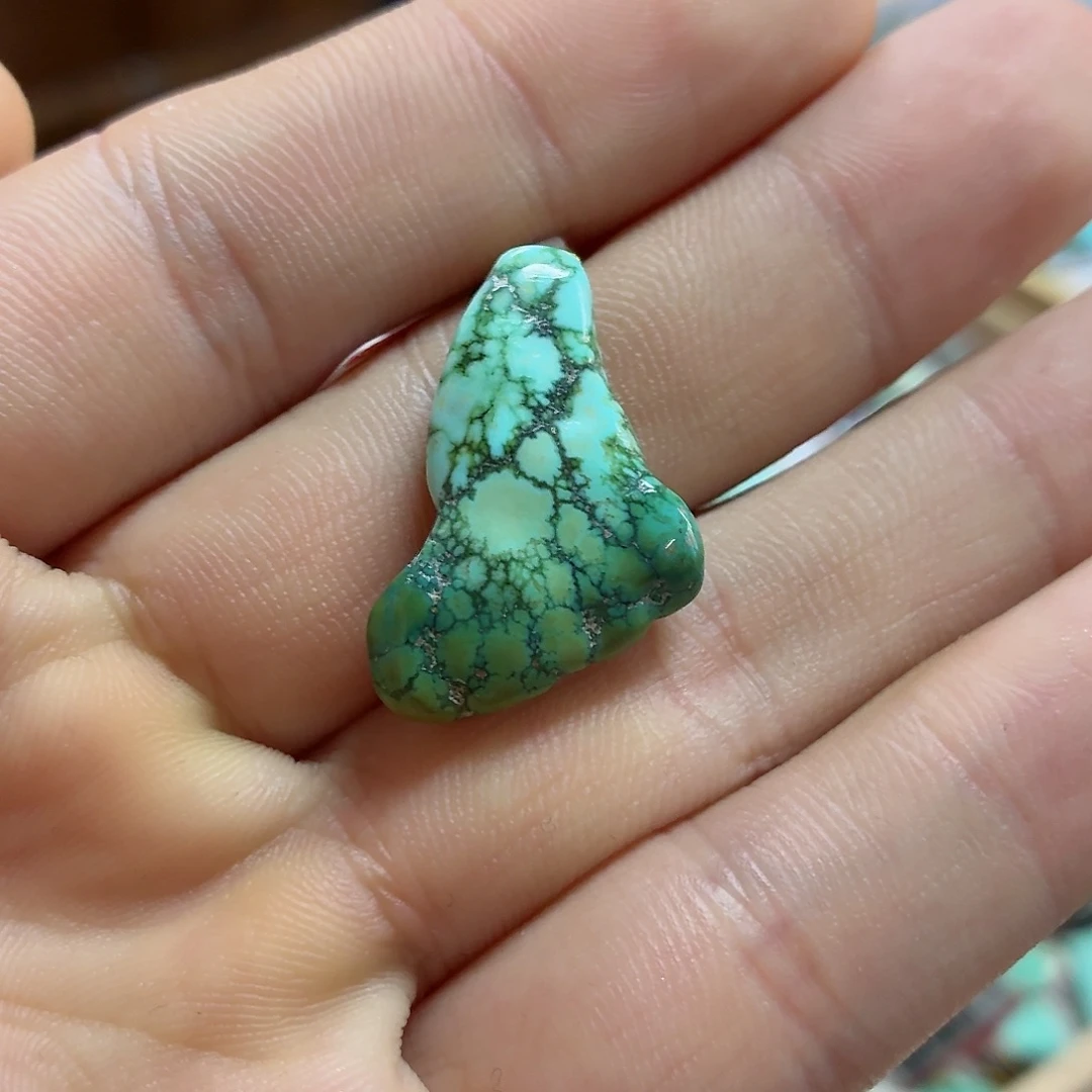 未镶嵌绿松石珠宝奇石