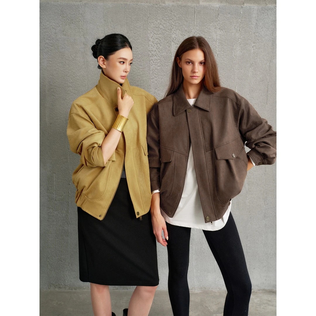 周淼【Jennie穿搭】经典翻领棕色麂皮夹克短款皮衣外套女ZM25W5115J