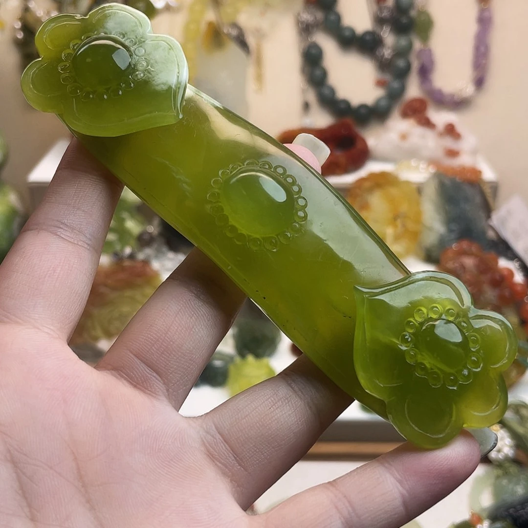 蛇纹石玉未镶嵌吊坠