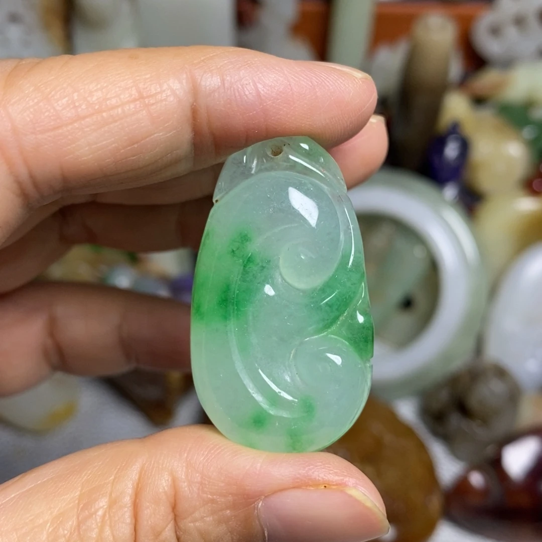 颈饰未镶嵌和田玉（糖玉）