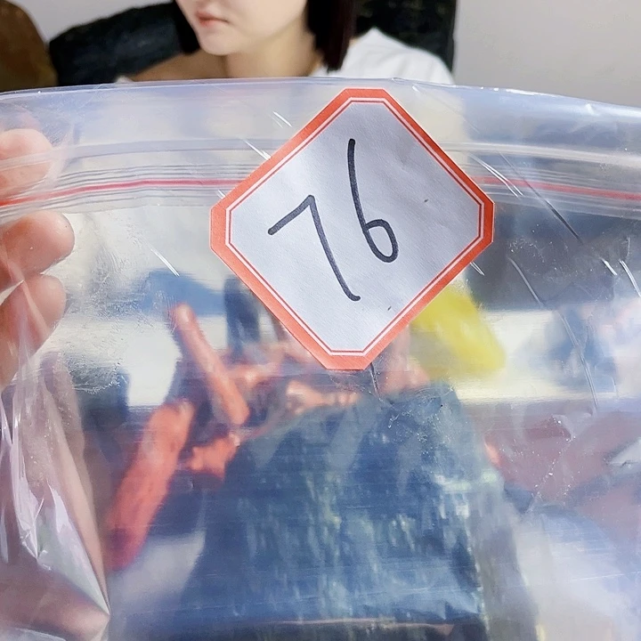 小***乐未镶嵌蛇纹石玉岫玉原石