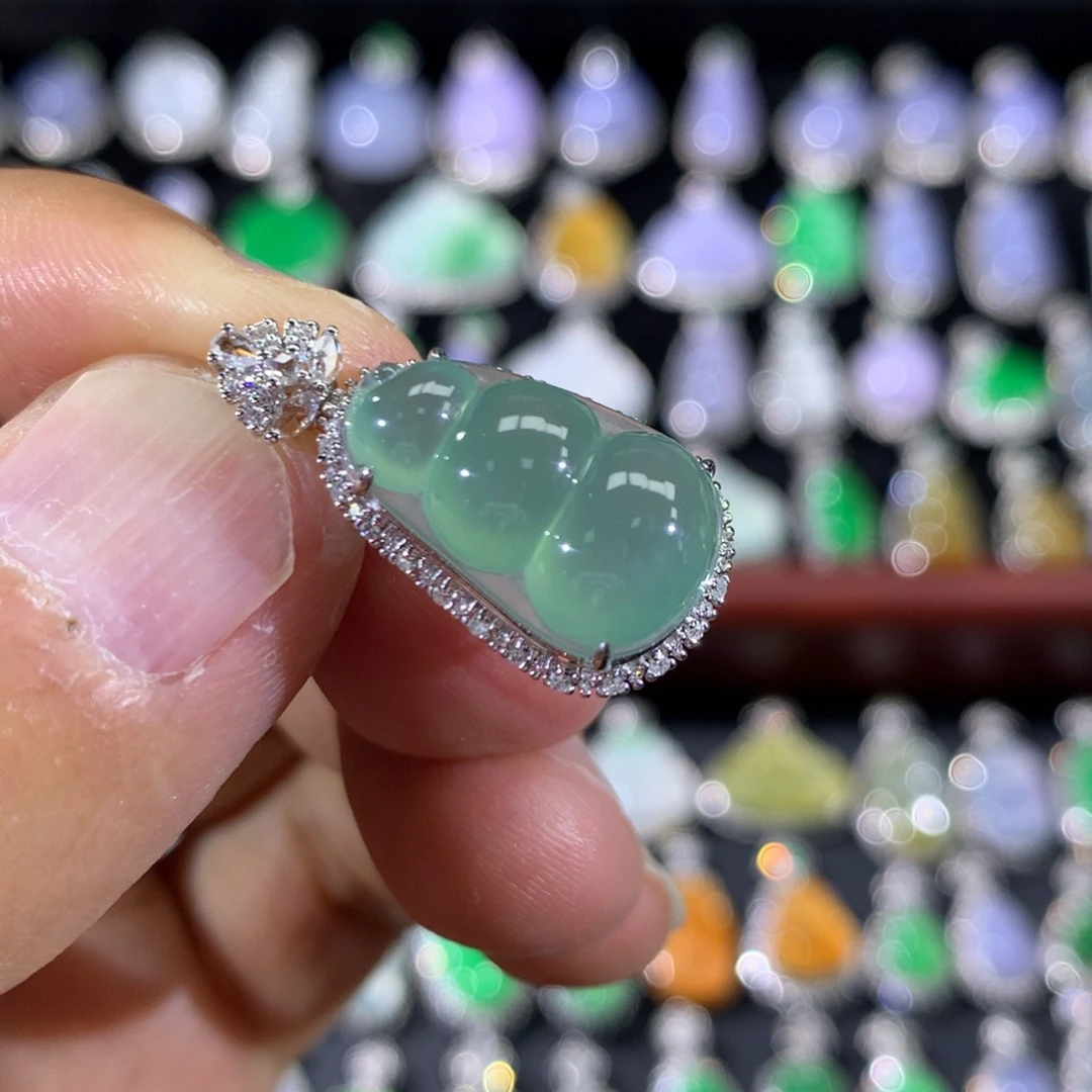 翡翠18K金镶嵌吊坠(不含链)