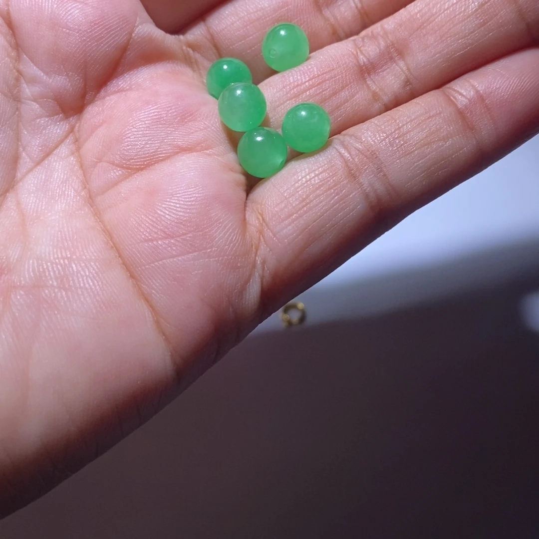 颈饰未镶嵌翡翠皎3