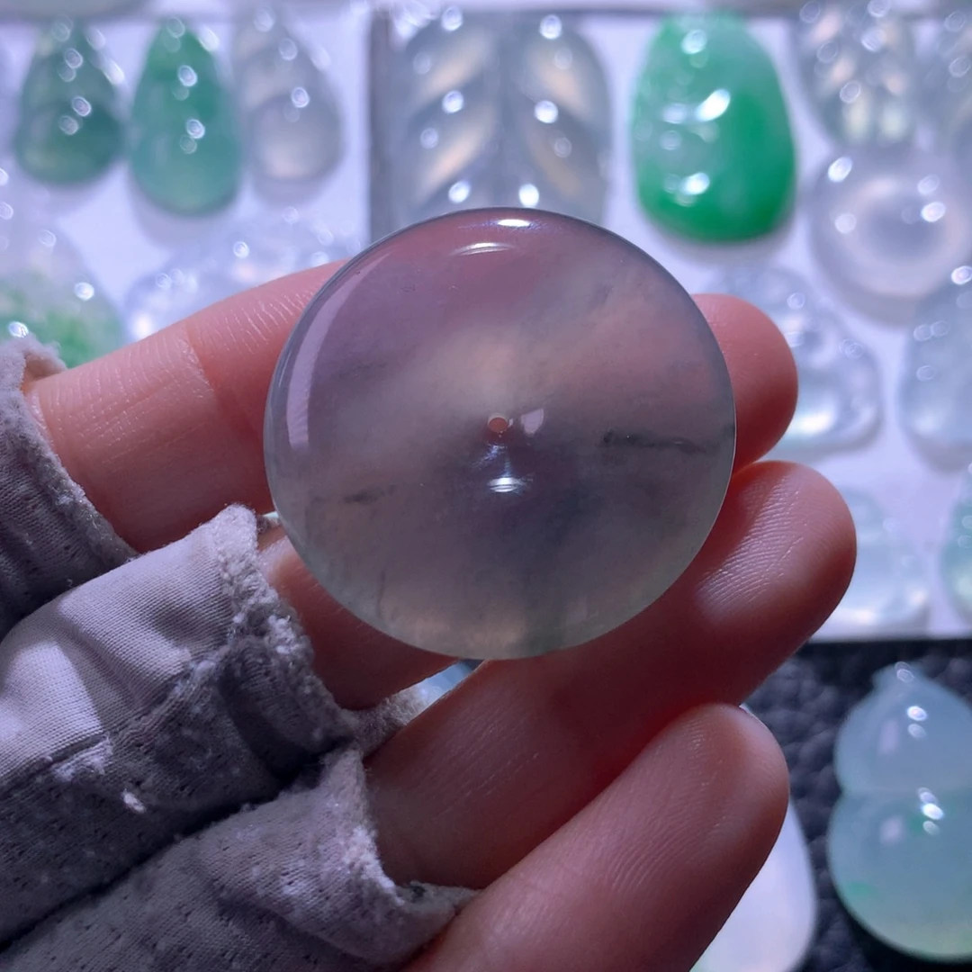 翡翠未镶嵌颈饰扣