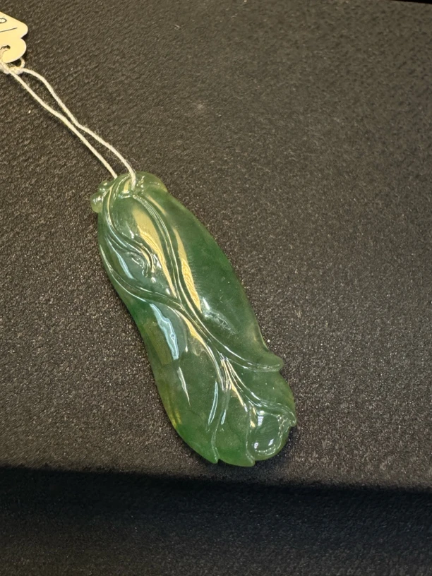 缅甸天然翡翠 A货兰花吊坠