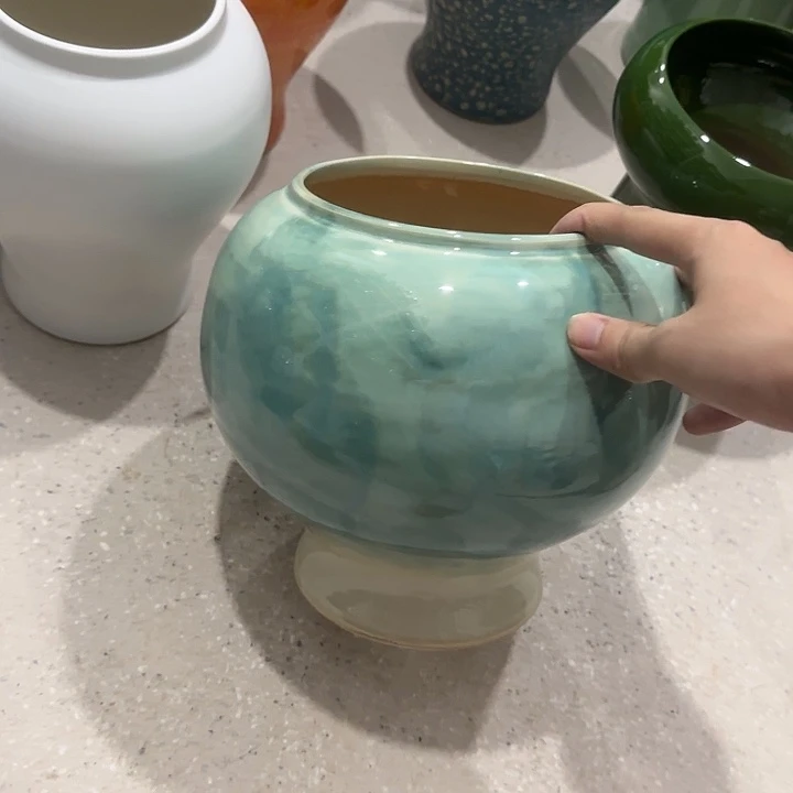 白泥花盆微瑕有孔