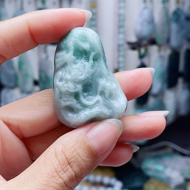 翡翠未镶嵌颈饰翡翠