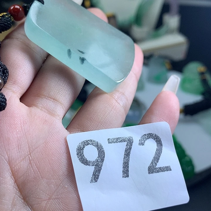 翡翠未镶嵌吊坠(赠链)翡翠