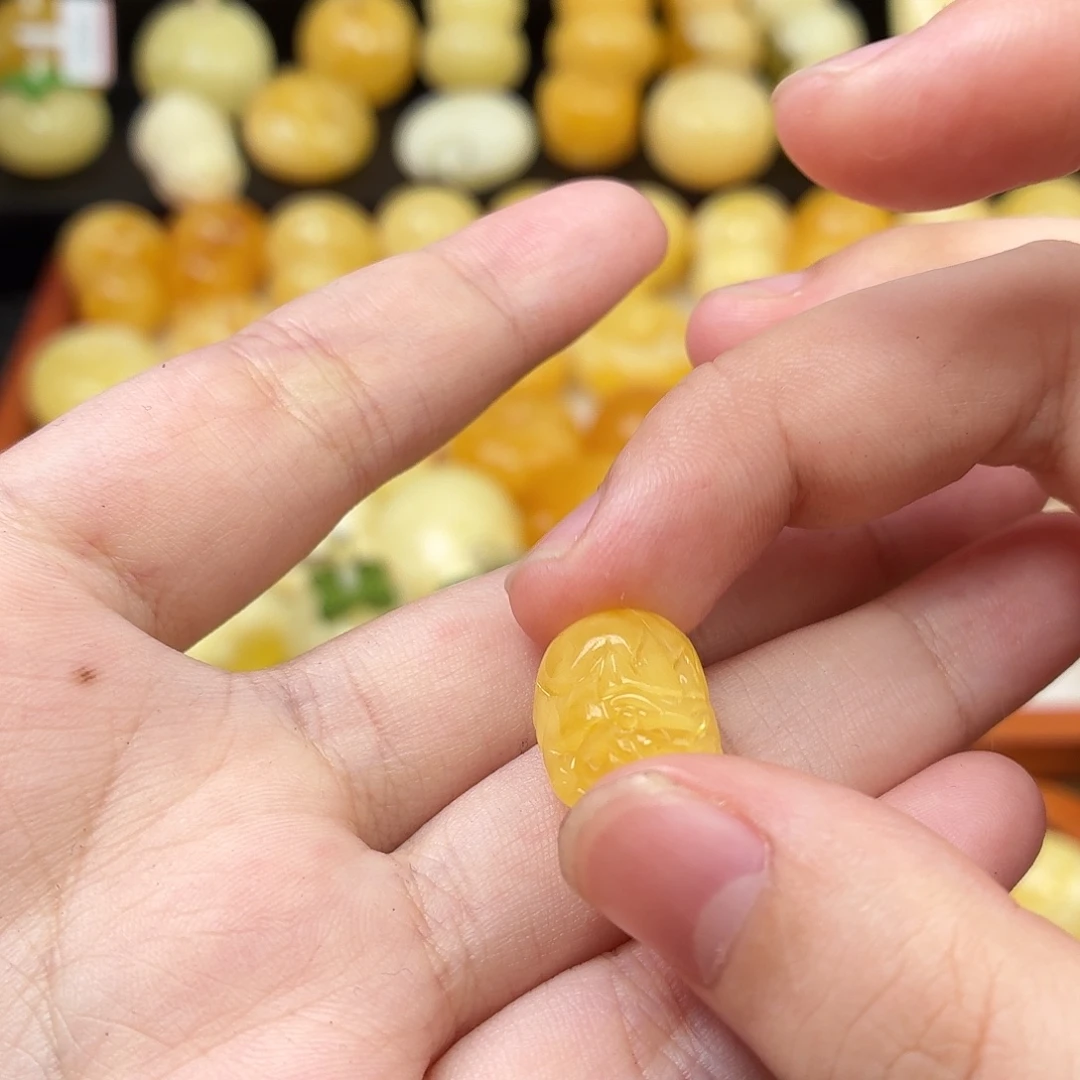 蜜蜡未镶嵌裸石蜜蜡