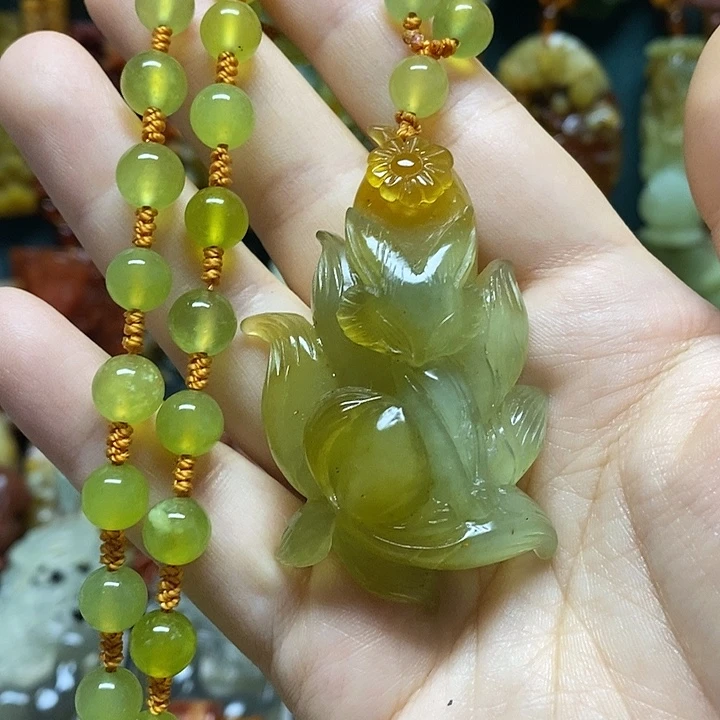 未镶嵌岫玉吊坠(赠链)