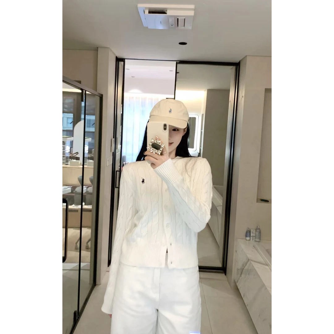 【jennie】小马圆领开衫经典纯色长袖毛衣