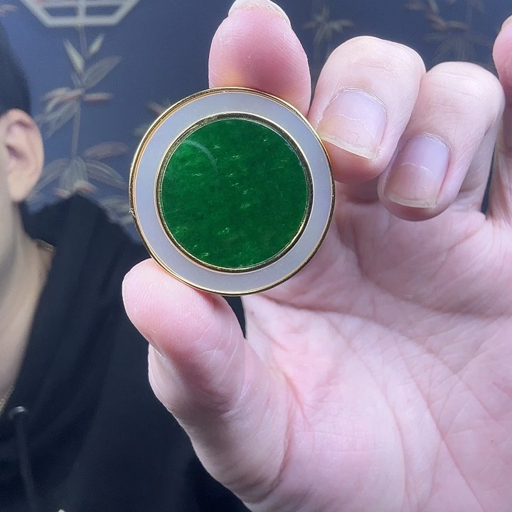 翡翠吊坠(不含链)银S925镶嵌潘*运特价 有白点 新年