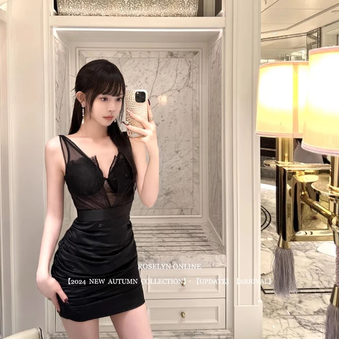 网纱拼接缎面连衣裙女抽褶设计修身显瘦包臀裙