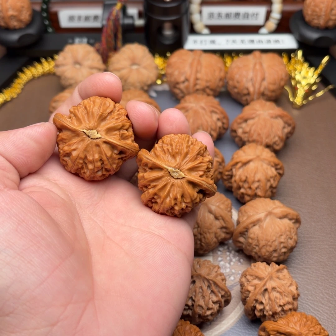 把件文玩核桃宫灯狮子头