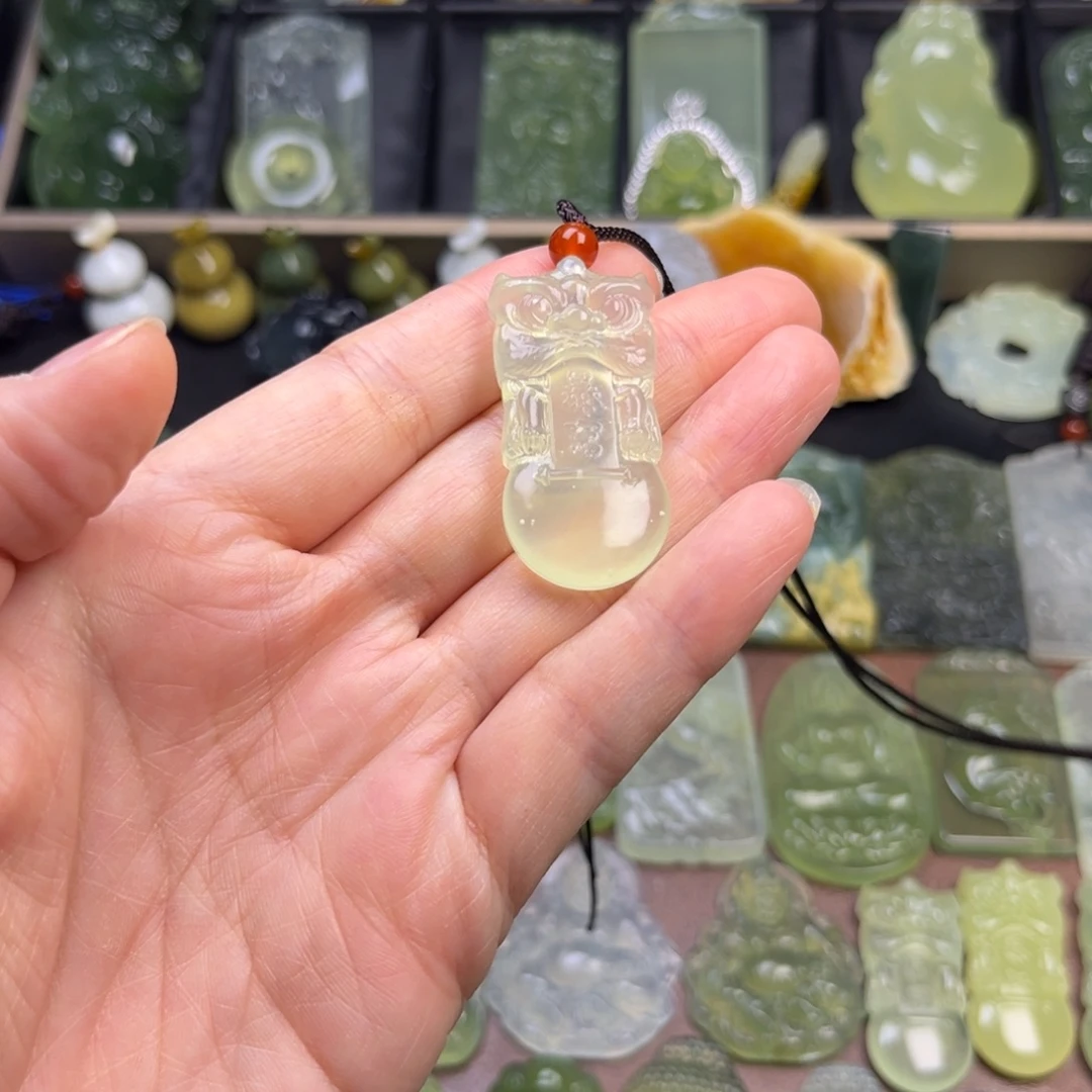 蛇纹石玉未镶嵌吊坠(赠链)