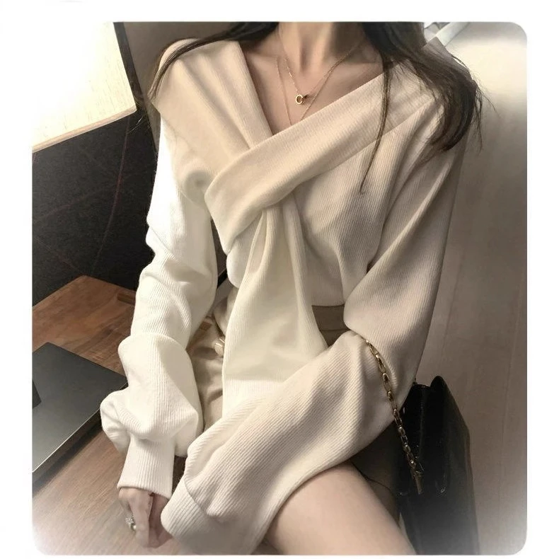 设计感不规则长袖V领针织衫上衣女秋季新款高腰显瘦半身裙两件套