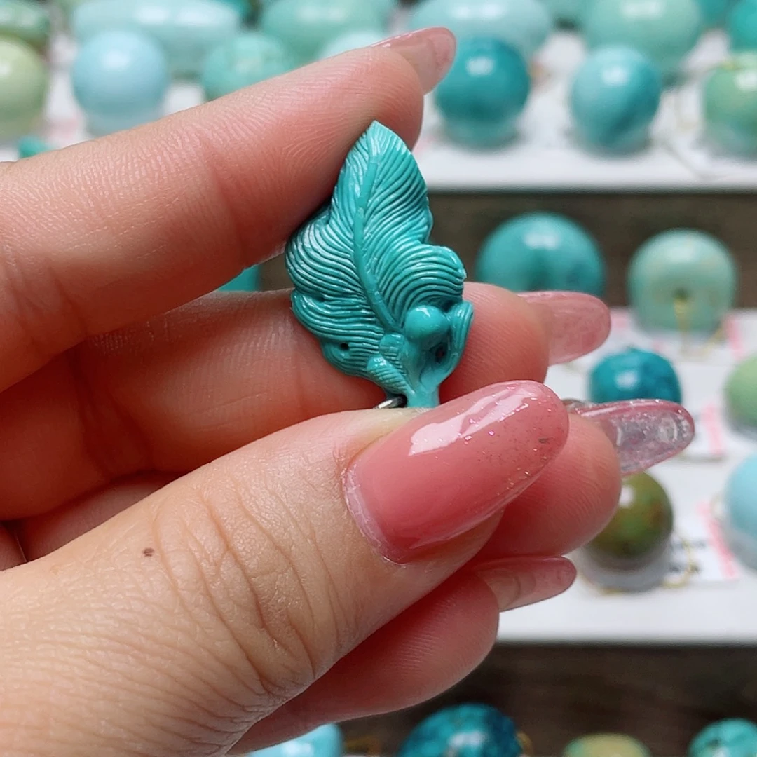 绿松石未镶嵌摆件