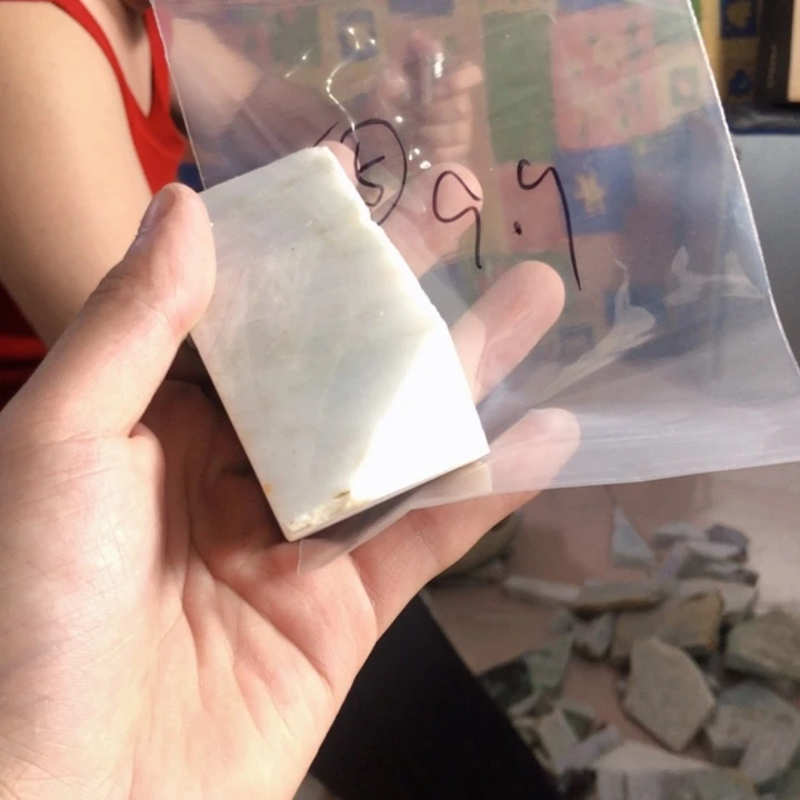 翡翠未镶嵌颈饰天然翡翠A货片料