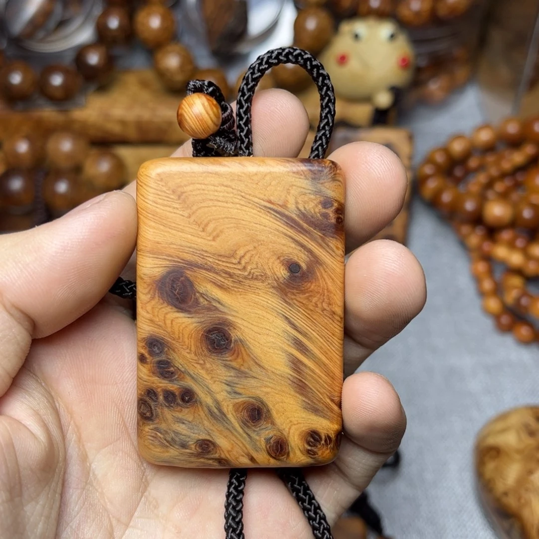 柏木（崖柏）每****的太行崖柏瘤疤无事牌孔雀羽