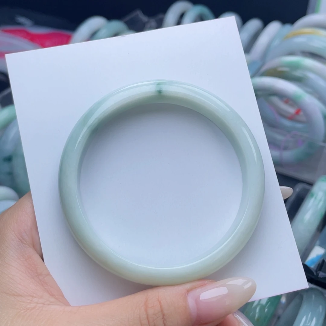 翡翠未镶嵌手镯60圈