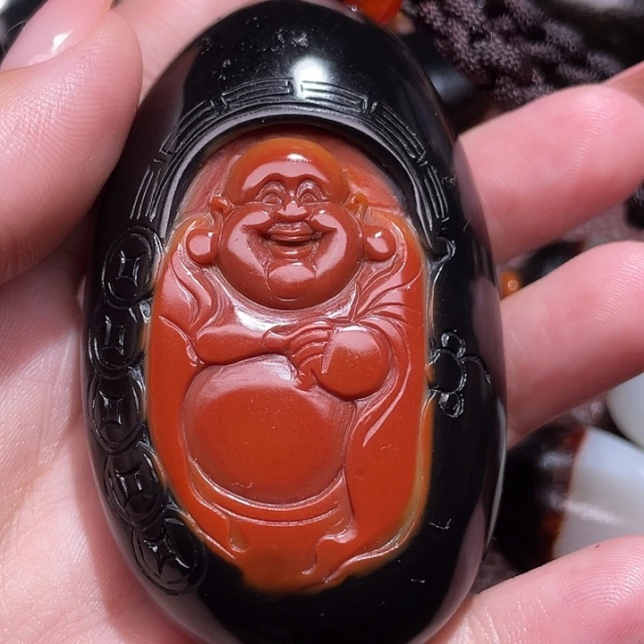 张***进颈饰未镶嵌和田玉