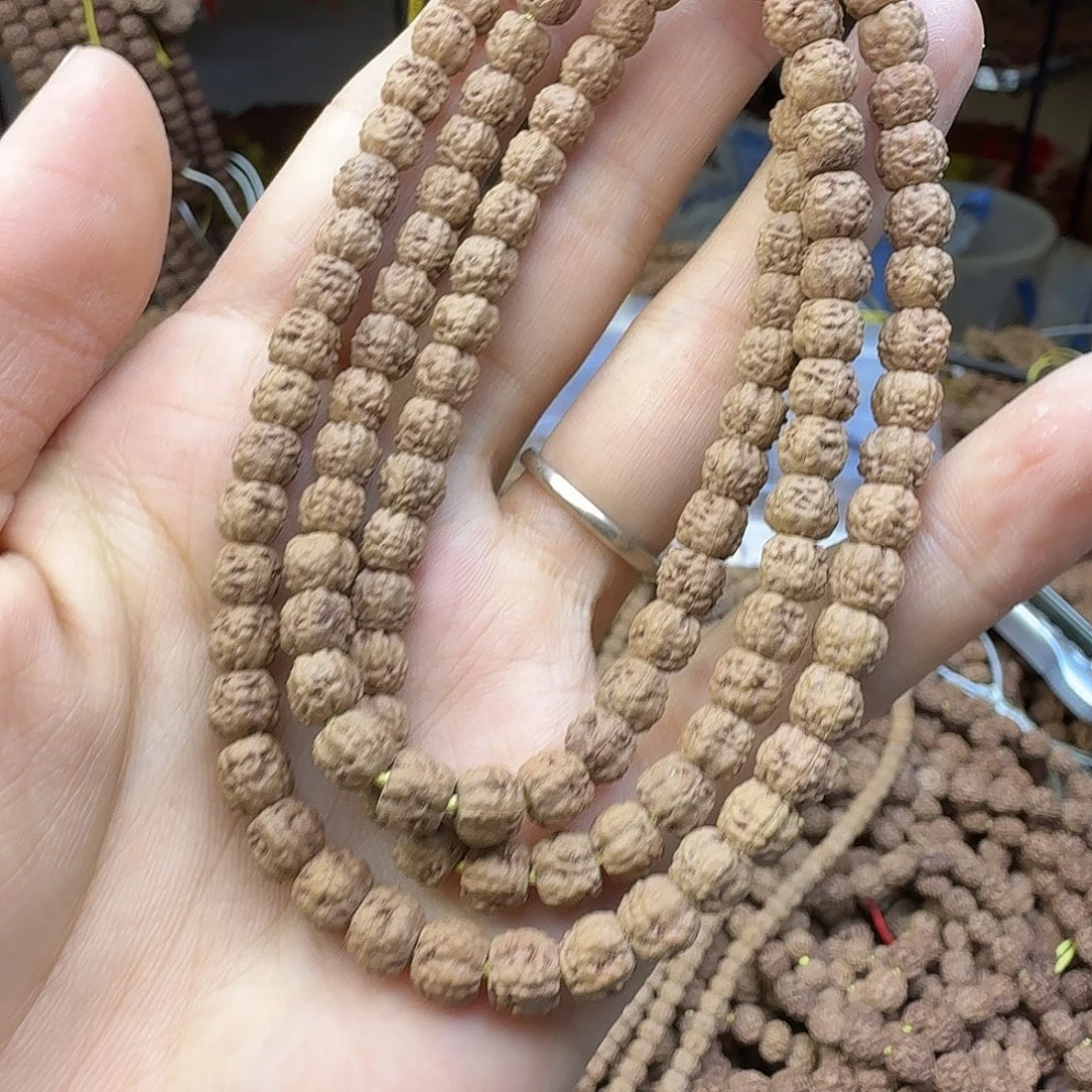 泰***$金刚菩提吊坠藏切佛手1条