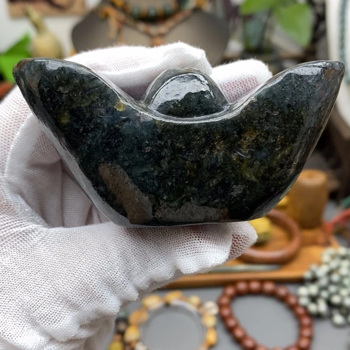 岫岩河磨玉（透闪石质玉）未镶嵌把件
